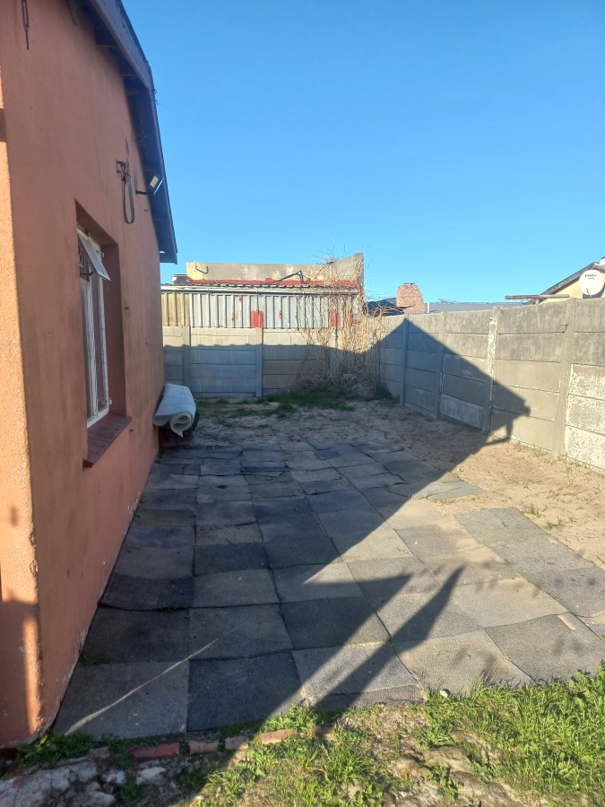 4 Bedroom Property for Sale in Nooitgedacht Western Cape